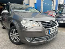 Gris / plata Usado 2007 VW Touran Monovolumen | 7490 € (Precio justo)