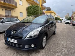 Azul Usado 2011 Peugeot 5008 Active Monovolumen | 7499 € (Precio justo)