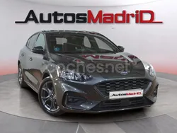 Gris / plata Usado 2022 Ford Focus ST-Line Berlina | 18.490 € (Precio justo)