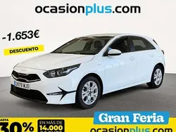 Blanco Usado 2023 Kia Ceed Utilitario | 16.537 € (Precio justo)