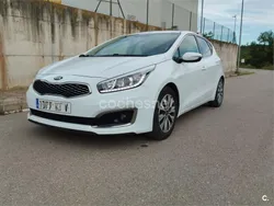 Blanco Usado 2017 Kia Ceed Berlina | 11.500 € (Un poco caro)