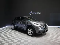 Gris / plata Usado 2022 Nissan Juke N-Connecta SUV | 18.990 € (Precio justo)