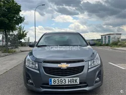 Gris / plata Usado 2013 Chevrolet Cruze LT Berlina | 7499 € (Caro)