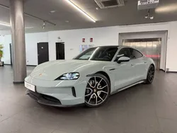 Verde shade metalizado Usado 2024 Porsche Taycan Berlina | 149.990 €