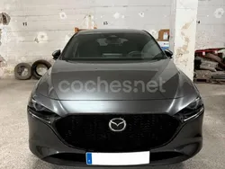 Gris / plata Usado 2023 Mazda 3 Exclusive-Line Berlina | 26.900 € (Precio justo)