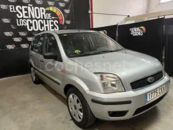 Gris / plata Usado 2003 Ford Fusion Berlina | 4950 € (Un poco caro)