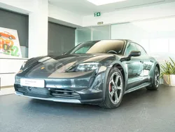 Eléctrico Usado 2023 Porsche Taycan 4S Cross Turismo Berlina | 85.000 €