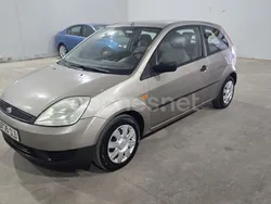 Beige Usado 2004 Ford Fiesta Ambiente Utilitario | 2500 € (Un poco caro)