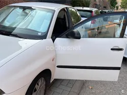 Blanco Usado 2006 Seat Ibiza Reference Berlina | 2400 € (Un poco caro)
