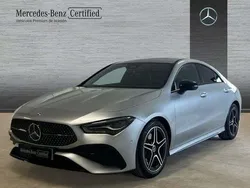 Plateado Usado 2024 Mercedes CLA200 AMG line Berlina | 36.490 € (Super precio)