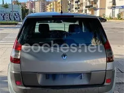 Gris / plata Usado 2004 Renault Scénic II Authentique Monovolumen | 2500 € (Precio justo)