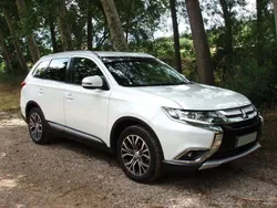 Blanco Usado 2018 Mitsubishi Outlander Motion SUV | 17.900 € (Precio justo)