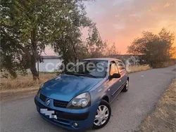 Azul Usado 2003 Renault Clio II Dynamique Berlina | 2100 € (Precio justo)