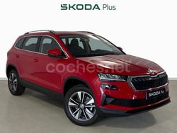 Rojo velvet metalizado Usado 2024 Skoda Karoq Selection SUV | 26.850 € (Precio justo)