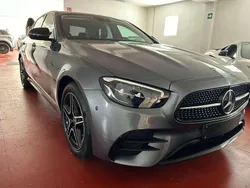 Gris Usado 2022 Mercedes E300 Berlina | 39.990 € (Precio justo)