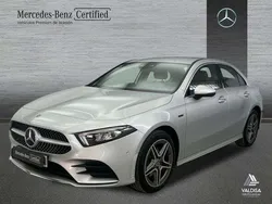 Gris / plateado Usado 2021 Mercedes A250 AMG line Berlina | 33.900 € (Precio justo)