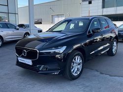 Negro Usado 2021 Volvo XC60 Momentum SUV | 35.990 € (Precio justo)