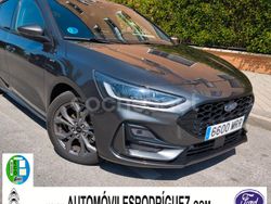 Gris / plata Usado 2024 Ford Focus ST-Line X Berlina | 25.500 € (Caro)