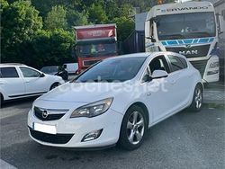 Blanco Usado 2010 Opel Astra Cosmo Berlina | 5990 € (Un poco caro)