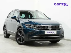 Azul Usado 2021 VW Tiguan Life SUV | 23.900 € (Un poco caro)