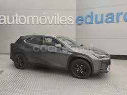 Gris / plata Usado 2023 Lexus UX Business Edition SUV | 26.800 € (Un poco caro)