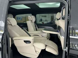 Negro Nuevo 2024 Mercedes V300 Exclusive Monovolumen | 161.900 €