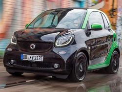 Negro Usado 2017 Smart ForTwo Coupé Coupe | 10.290 €