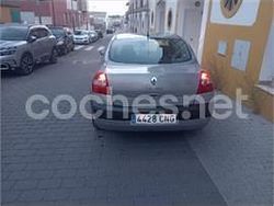 Gris / plata Usado 2003 Renault Mégane II Authentique Berlina | 2500 € (Precio justo)
