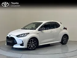 Blanco Usado 2021 Toyota Yaris Hybrid Style Berlina | 20.900 € (Precio justo)