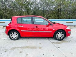Rojo Usado 2008 Renault Mégane III Authentique Berlina | 3500 € (Buen precio)