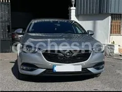 Gris / plata Usado 2019 Opel Insignia Selective Berlina | 12.500 € (Precio justo)