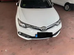 Blanco Usado 2016 Toyota Auris Active Berlina | 10.799 € (Precio justo)