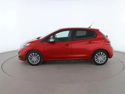 Rojo Usado 2019 Peugeot 208 Signature Sky Utilitario | 9699 € (Buen precio)