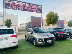 Gris / plata Usado 2009 Peugeot 3008 Premium Berlina | 7999 € (Un poco caro)