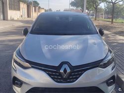 Gris / plata Usado 2023 Renault Clio V Techno Berlina | 16.900 € (Buen precio)