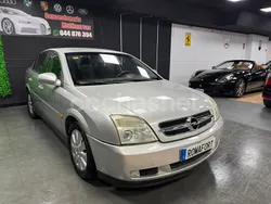 Gris / plata Usado 2004 Opel Vectra GTS Berlina | 2499 €