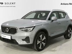 Gris Usado 2023 Volvo XC40 Core SUV | 33.975 € (Precio justo)