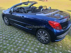 Azul Usado 2008 Peugeot 207 CC Descapotable | 4900 € (Precio justo)