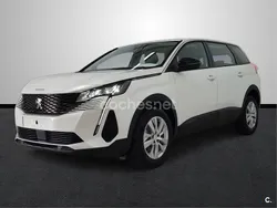 Blanco Usado 2023 Peugeot 5008 Active Monovolumen | 27.800 € (Precio justo)