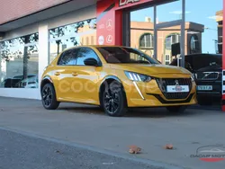 Amarillo Usado 2023 Peugeot 208 GT Utilitario | 19.950 € (Un poco caro)