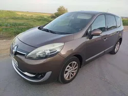 Usado 2014 Renault Grand Scénic III Dynamique Monovolumen | 7999 € (Buen precio)