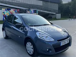 Azul Usado 2010 Renault Clio II Berlina | 7000 € (Un poco caro)