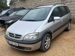 Gris Usado 2003 Opel Zafira Club Monovolumen | 2300 € (Super precio)