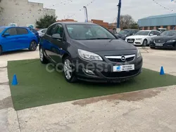 Gris / plata Usado 2011 Opel Astra Enjoy Berlina | 4999 € (Precio justo)