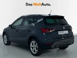 Gris Usado 2023 Seat Arona FR SUV | 23.104 € (Un poco caro)