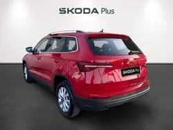 Rojo Usado 2024 Skoda Karoq Selection SUV | 27.900 € (Un poco caro)