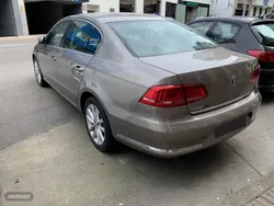 Marrón Usado 2012 VW Passat Highline Berlina | 11.800 €