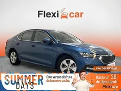 Azul Usado 2021 Skoda Octavia Ambition Berlina | 16.470 € (Precio justo)