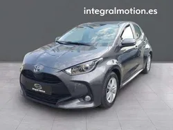 Grisnegro Usado 2021 Toyota Yaris Edition Berlina | 16.900 € (Precio justo)