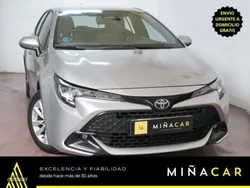 Gris Usado 2023 Toyota Corolla Active Berlina | 22.750 €
